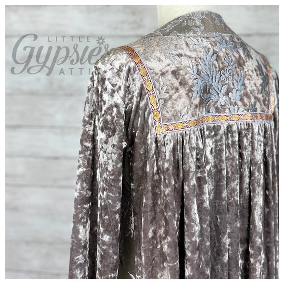 POL Luxury Velvet Lace Tunic - Picture 11 of 16